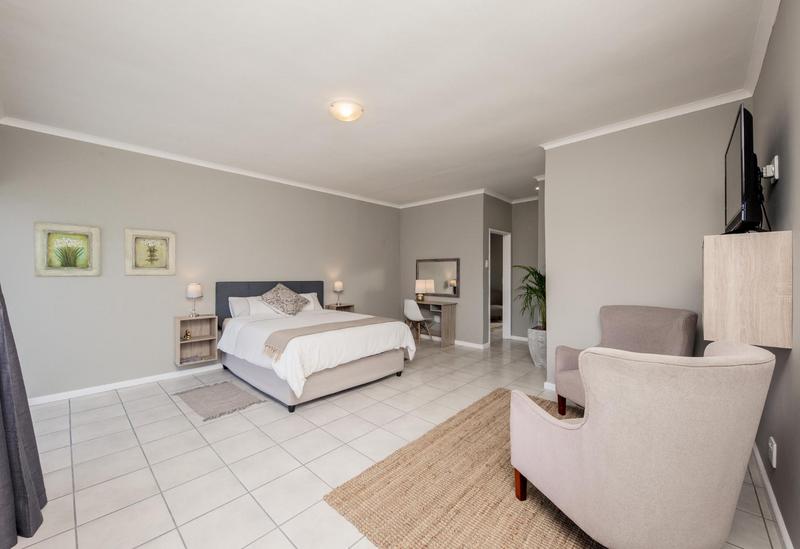 8 Bedroom Property for Sale in Grabouw Western Cape